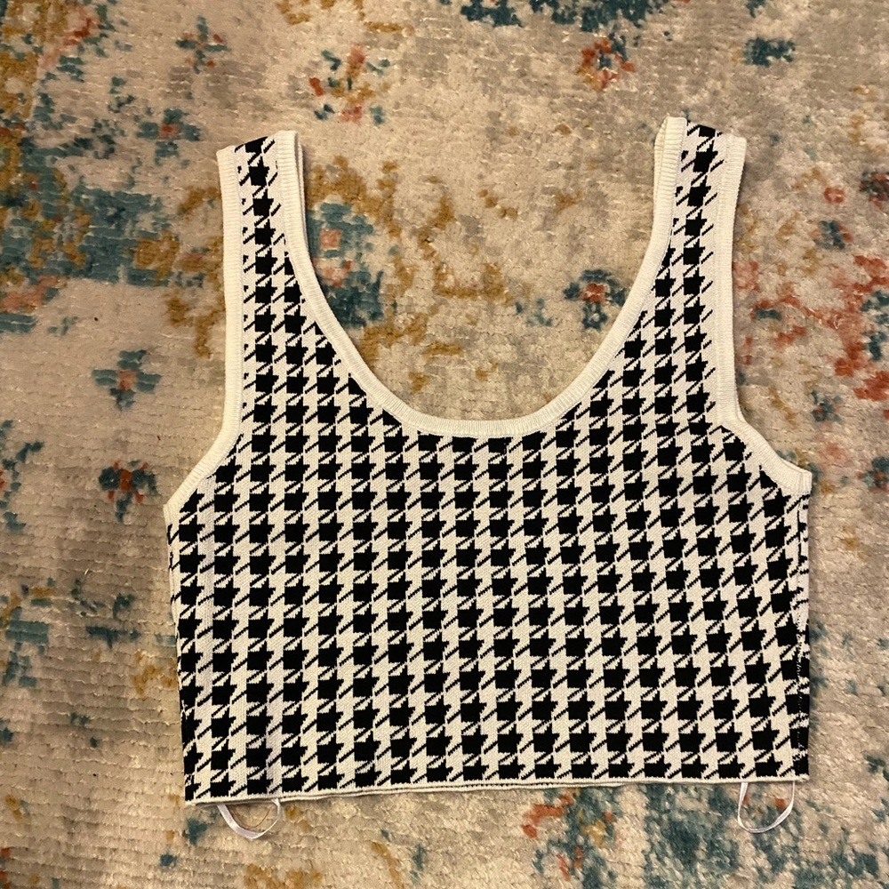 Crop top - Picture 1 of 1